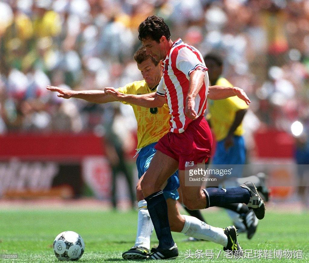 1970年世界杯足球鞋,2006世界杯猎鹰足球鞋