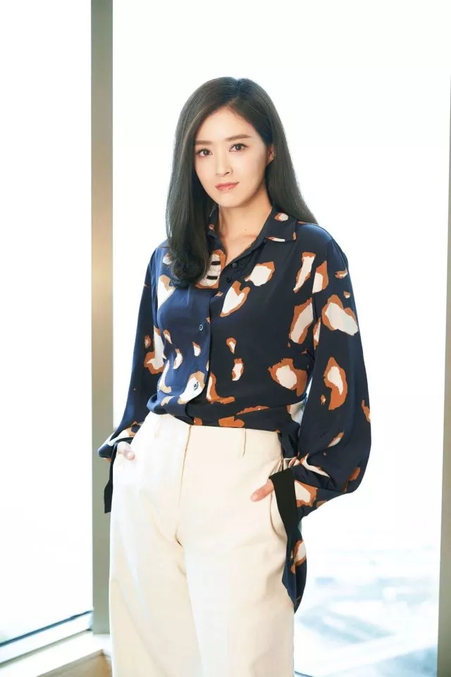 v字领怎么改好看,v字领怎样撩出褶皱