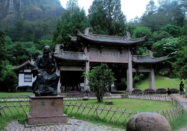 朱熹严蕊案,朱熹为什么要害严蕊