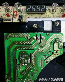 多丽电磁炉滴滴响不加热故障检修,格力电磁炉不检锅故障检修