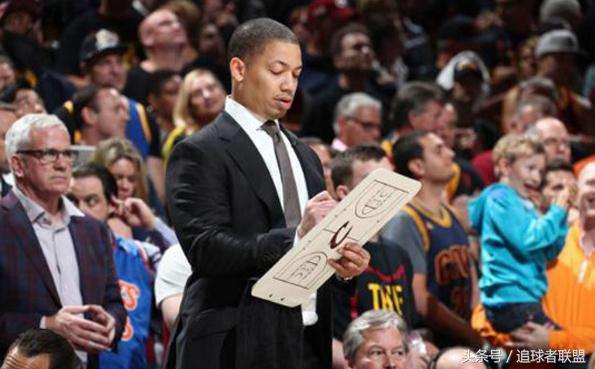 泰伦卢带领快船大逆转,泰伦卢两个暂停让詹姆斯休息回放