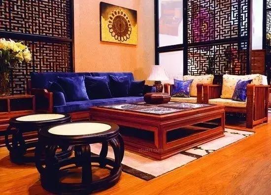 新中式红木沙发客厅效果图,怎么让红木沙发装修成现代风格