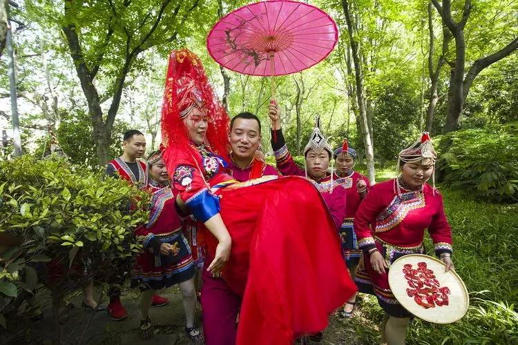 鐣叉棌椋庢儏鎽勫奖,杩愭渤鐣旂殑缇庢櫙