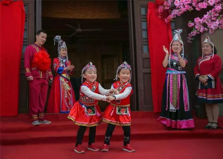 鐣叉棌椋庢儏鎽勫奖,杩愭渤鐣旂殑缇庢櫙