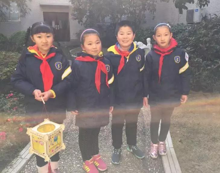 上海小学校服大全,盘点全国各地小学校服