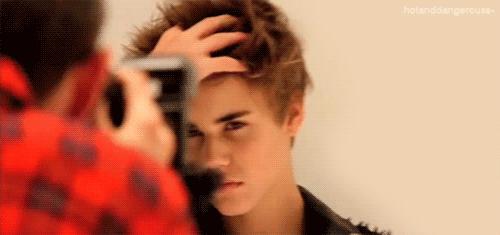 贾斯汀比伯歌曲favoritegirl,推荐贾斯汀比伯好听的歌曲top10