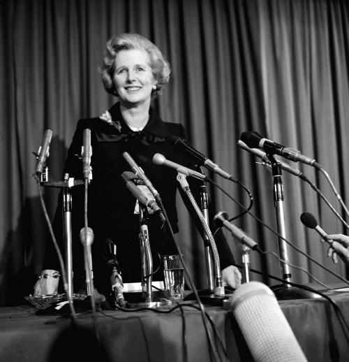 80年代撒切尔夫人和日本首相,英国撒切尔夫人经典历史故事