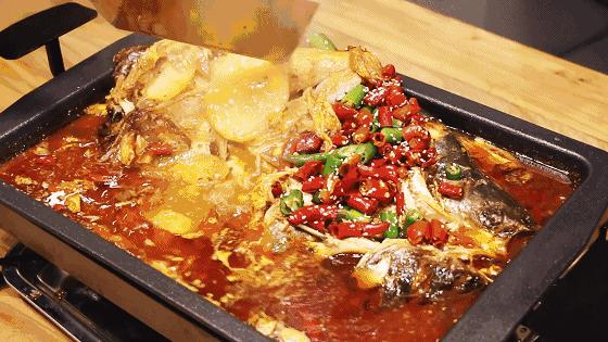 穿梭于苏城的猫大侠，举着鱼票正到处找你！