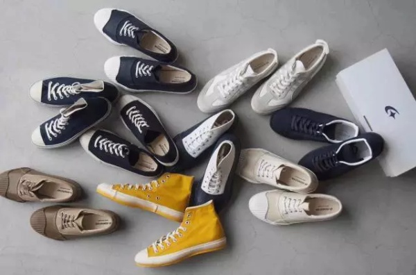 夏日必备大牌帆布鞋时髦又百搭,基础款帆布鞋春夏简约百搭