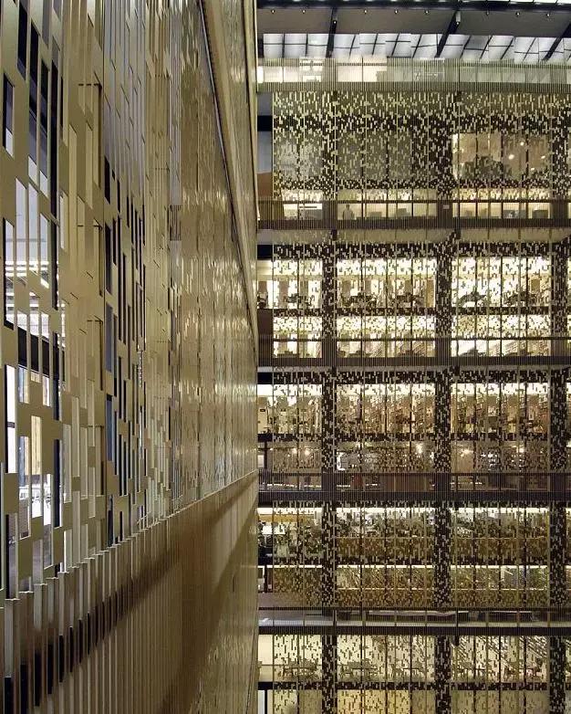 心痛!纽约大学26岁华裔学生自杀身亡!