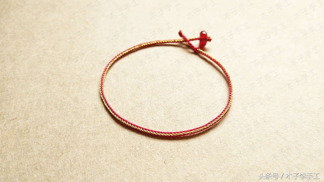 用几根细绳子做彩虹手链,用几根红绳子怎么编手链