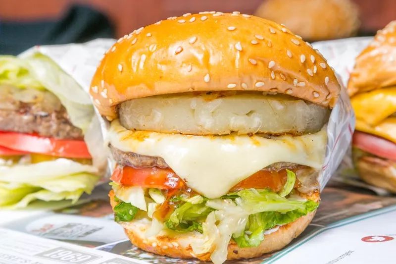 全美票选NO.1,加州爆火的网红胖汉堡,一连在魔都开了2家店!