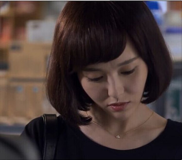 唐嫣同款钻石锁骨项链中国黄金,唐嫣同款女士经典圆形单钻项链