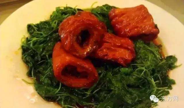 除了在杏花楼排网红青团，这条路还有上海最大书城和老爵士