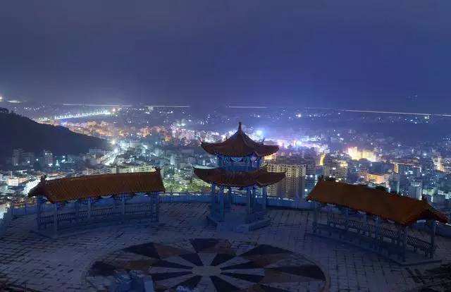 带你逛旅游景点,花岗岩之都