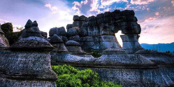 这趟高铁列车上的美食全国独有,渝贵高铁沿途风景