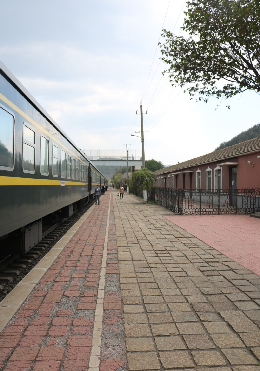 沈丹高铁提速,沈丹线普速列车通过明洞