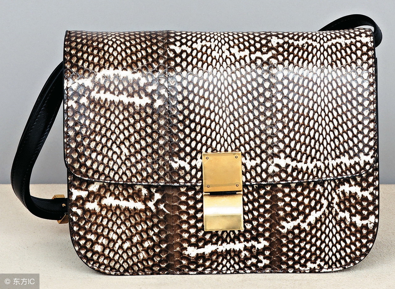 怎么看是不是真皮包,包包怎样看是真皮还是皮革