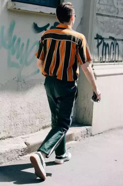 经典的条纹衬衫怎么穿,条纹衬衫适合什么人穿