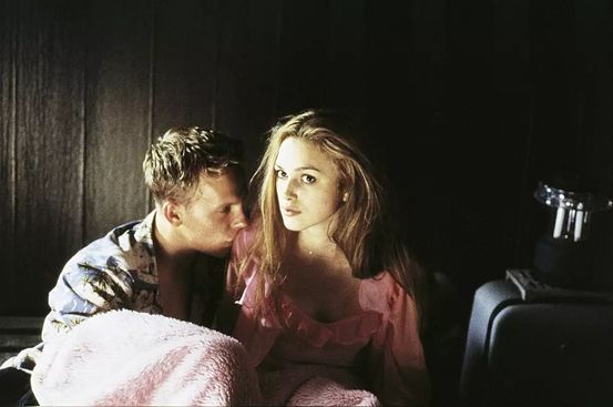 为什么平胸的女生都这么好看,平胸的妹子怎么改变