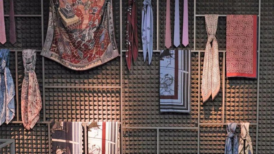 毕加索×YSL爱马仕做跨界歌王是奢侈品接地气还是地气变奢侈了？