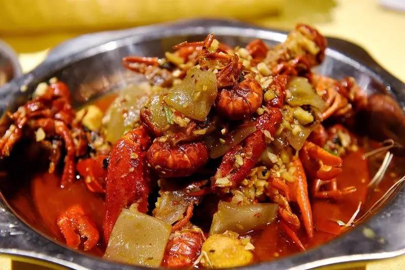 魔芋豆腐龙虾家常做法,湖南魔芋豆腐龙虾的家常做法