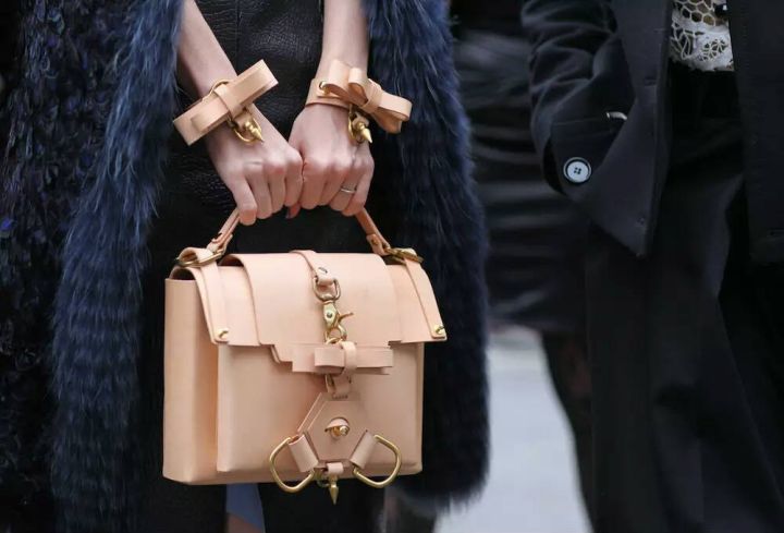 热巴最新一期穿搭,热巴平价穿搭