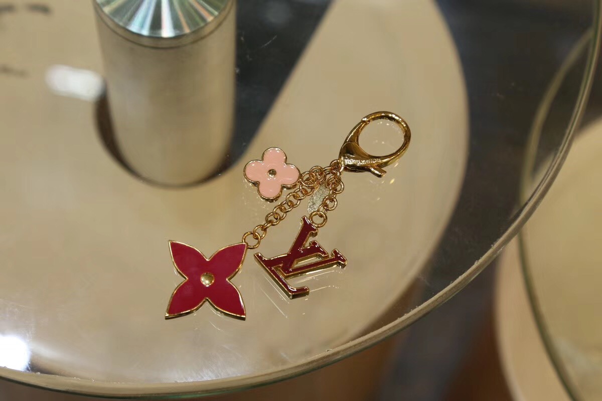 撞包不可怕!为你找到了今年夏天最出彩的包包赢过无数大牌