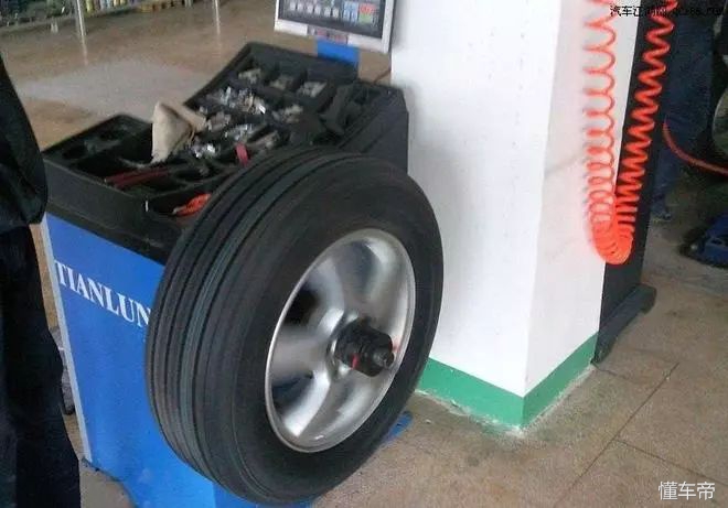 四轮定位和动平衡的区别在哪里,四轮定位和动平衡有什么差别