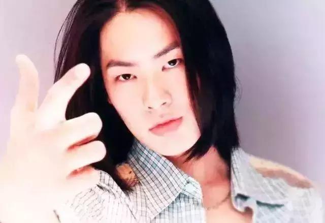 广告代言人f4,f4代言人发布会