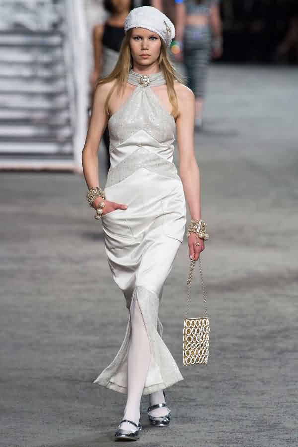 香奈儿巴黎时装秀价值多少,香奈儿巴黎皇宫大瀑布时装秀