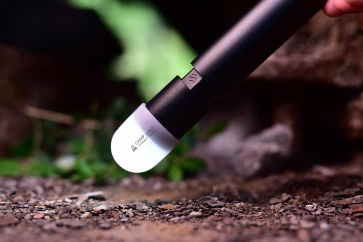 极蜂强光变焦手电筒怎么充电,极蜂强光变焦手电筒评测