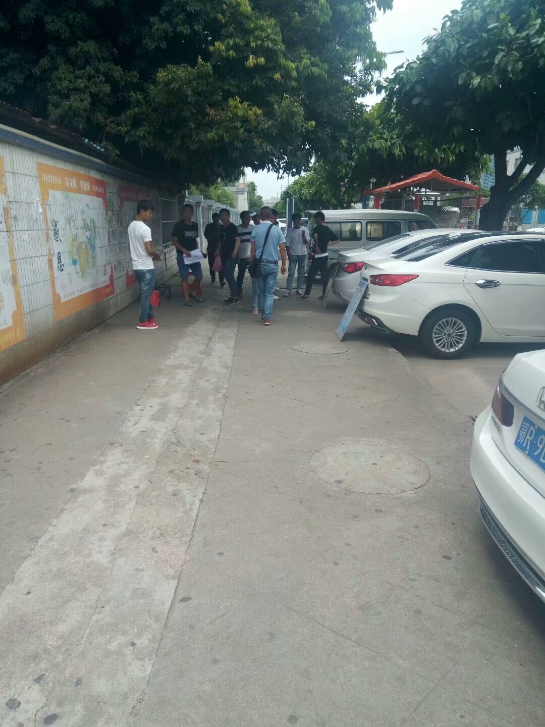 常平两班倒的工厂招聘,东莞长安哪个厂招工最新信息