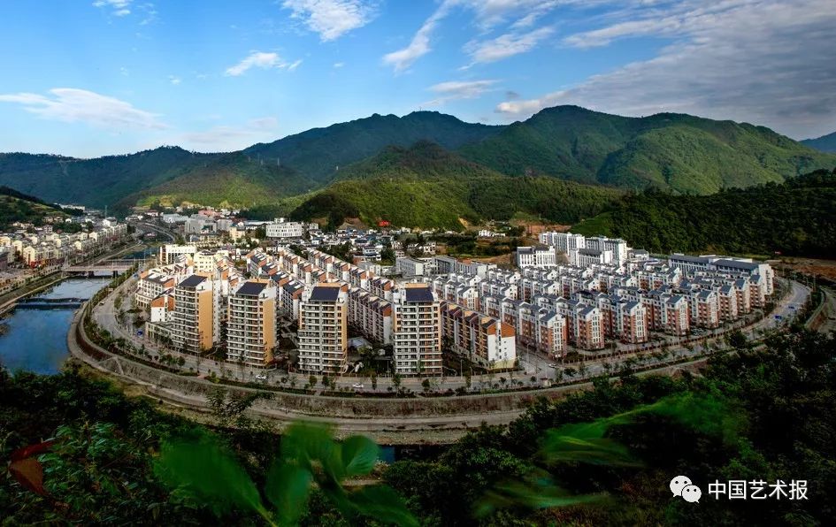 汶川大地震志愿者影集,汶川十年影像