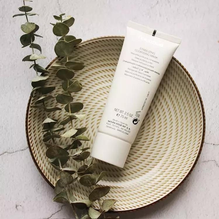 有哪些名字听起来很“三无”，但却超级好用的护肤品牌？