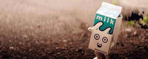 喝牛奶还要注意3个时间段,专家建议喝牛奶记住4个最佳时间