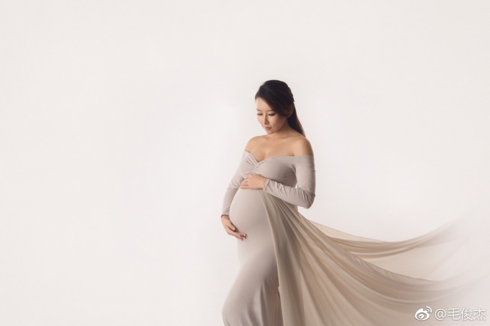 毛俊杰秀身材,毛俊杰身材傲娇美到让人心跳