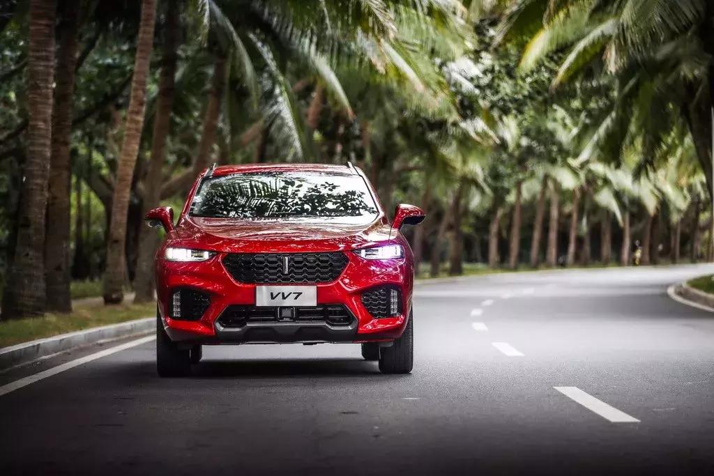 WEY联手C罗跨界合作“英雄联盟”初放光彩