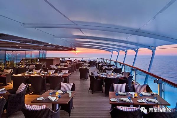 全球顶级豪华游轮图片大全,国际豪华邮轮首次下水视频