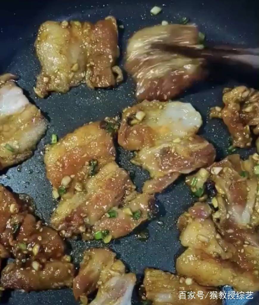 老东北美食韩式烤五花肉,韩国首尔街头美食韩式烤五花肉