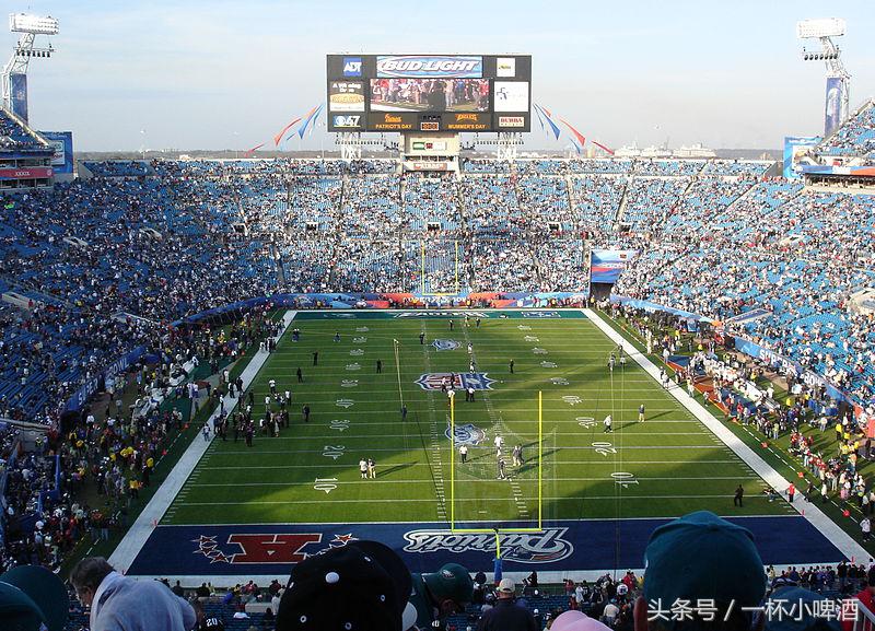 在美国橄榄球赚钱还是篮球赚钱,在橄榄球运动中能学到什么