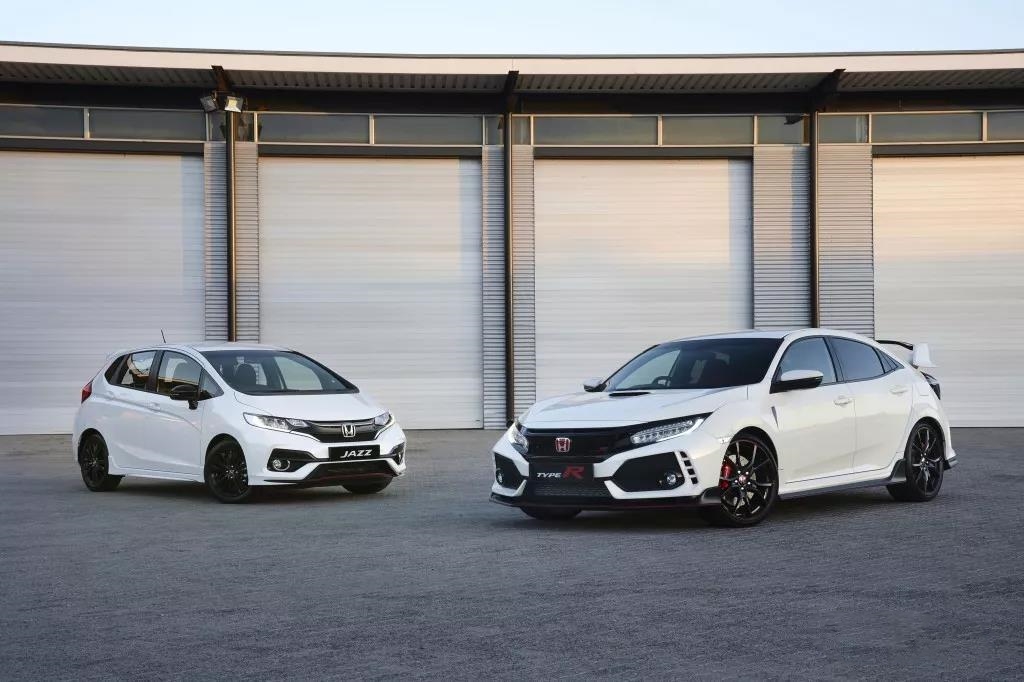 足球和汽车,足球阿森纳vs利物浦