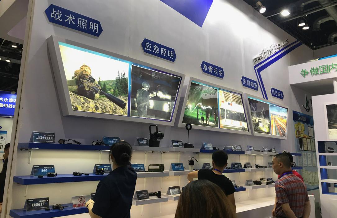 众星齐聚珠海航展,警博会新式装备