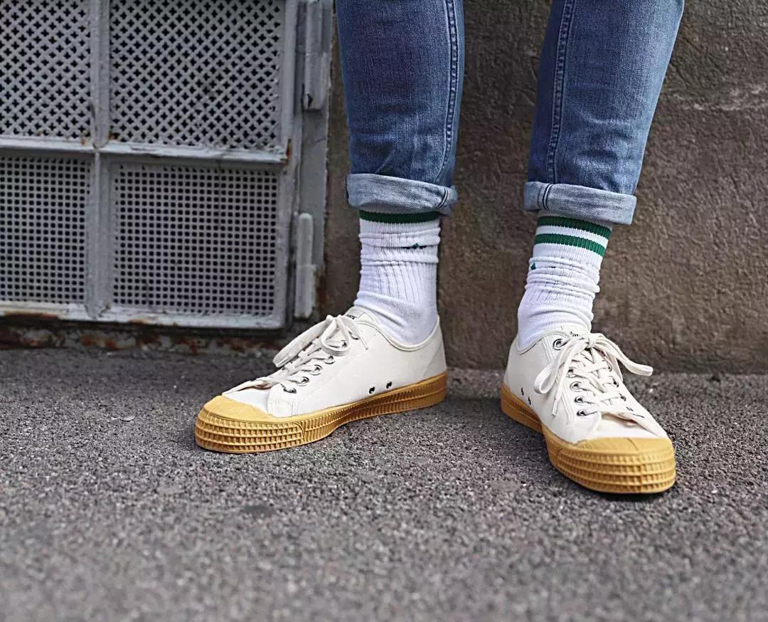 超火爆的潮流帆布鞋你值得拥有,扔掉不要的帆布鞋