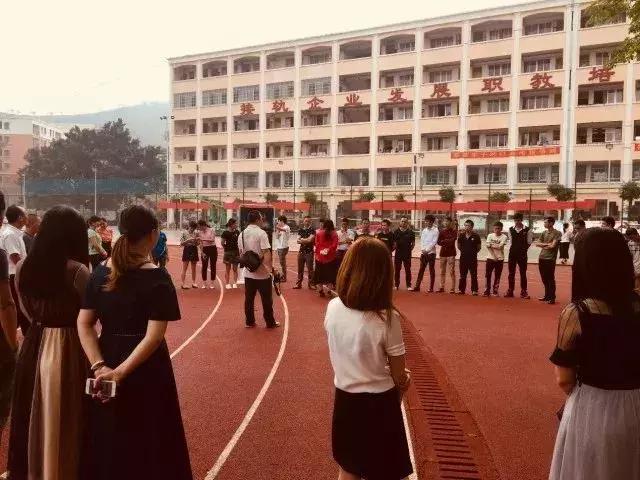 鑻嶆ⅶ涓惧姙鐭棰戠數鍟嗘壎璐煿璁彮,鐢靛晢鎵惰传鍒涗笟鍩硅