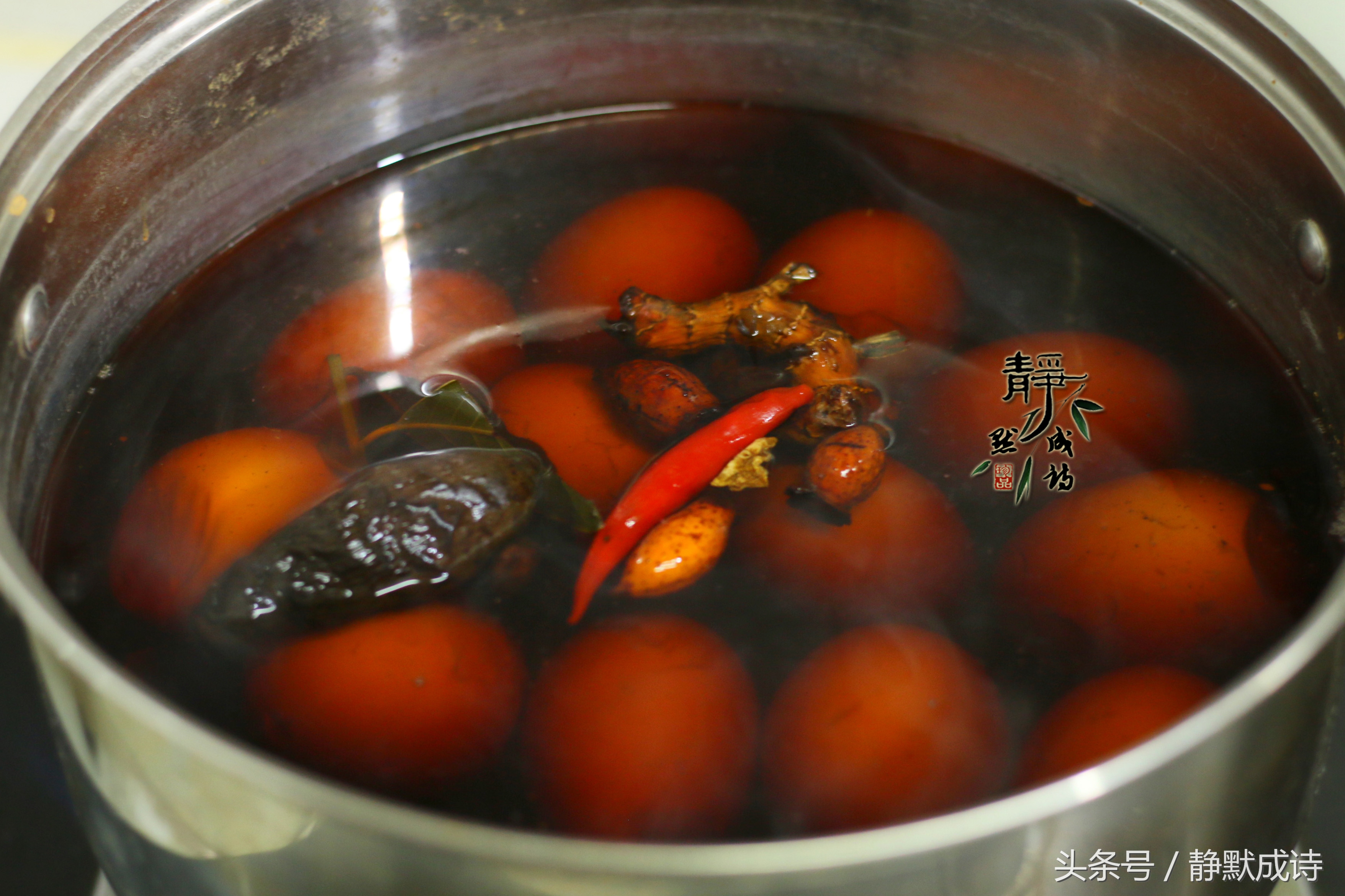 乡巴佬卤猪头肉的制作方法和配方,乡巴佬卤鹌鹑蛋的家常做法