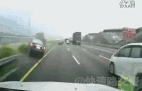 面包车司机注意安全,遇到这样的面包车一定要警惕