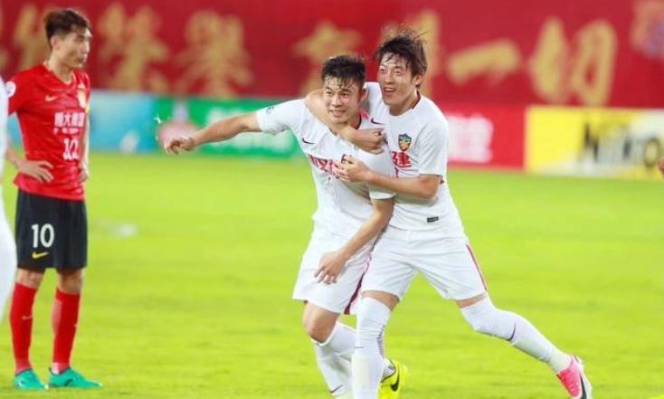 枯木逢春！31岁国脚一战踢进亚洲杯，亿元先生40米奔袭征服里皮