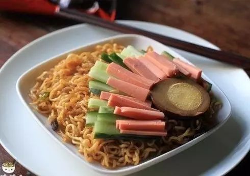 电影《喜欢你》｜金城武牌方便面，味道如何？