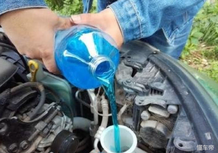 别说自己是老司机,如何知道是否需要添加汽车玻璃水